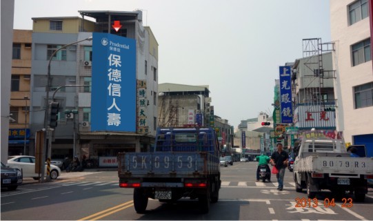 N-0662A壁面廣告塔-台南市生產路409號-第一分局、家樂福、特力屋往市區廣告版面